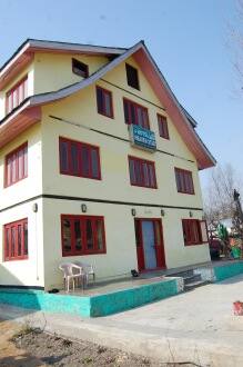 Hotel Heaven Star, Srinagar 1